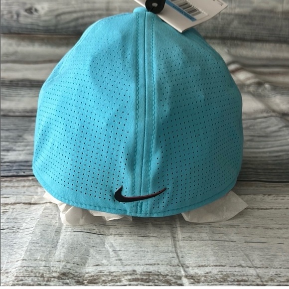 Nike Tiger Woods Legacy91 Golf Hat – S/M Flex Fit – Turquoise Cap with Logo - Picture 2 of 9